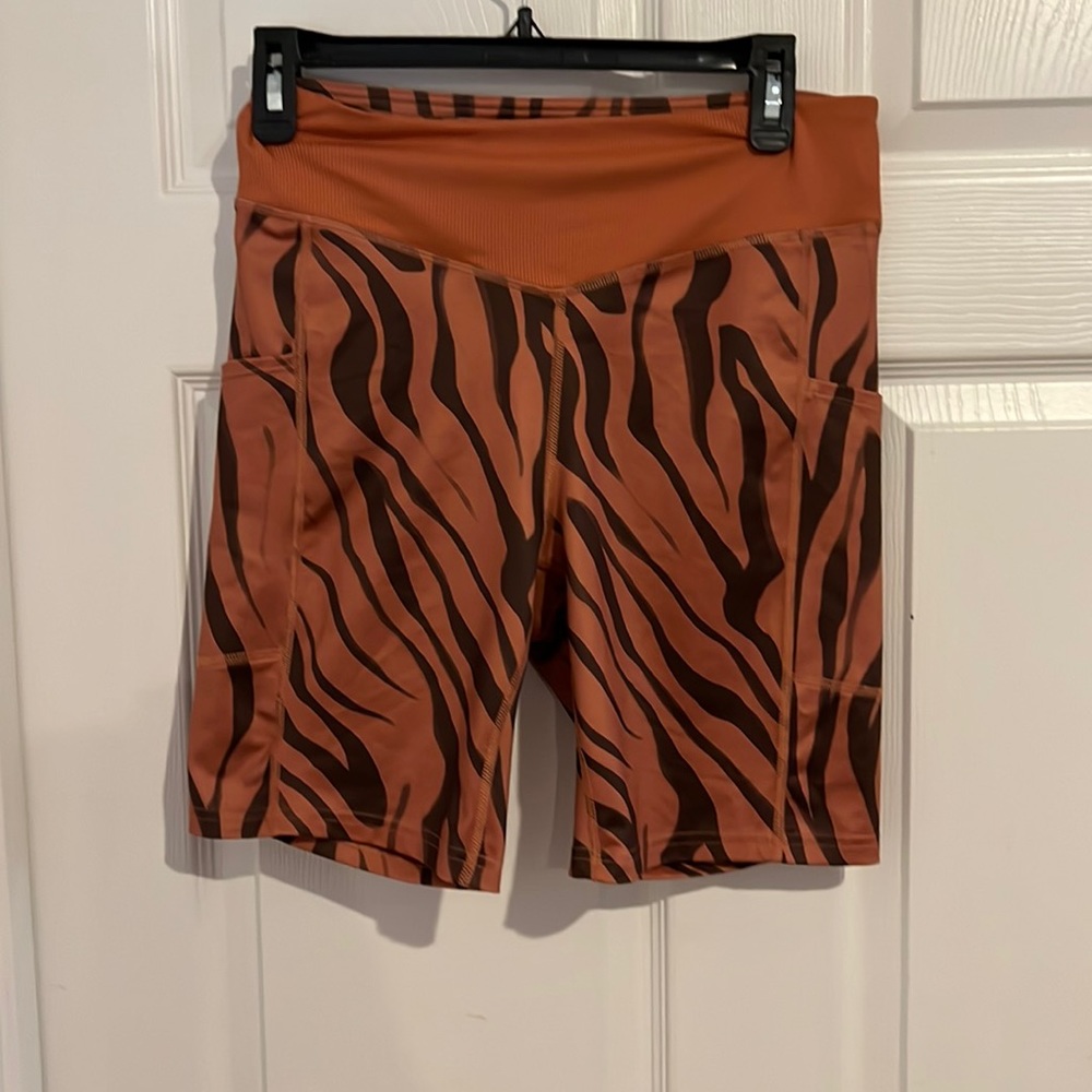 M Tek Gear workout gear bike/athletic shorts orange and brown